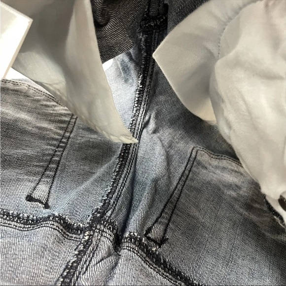 American Eagle Womens Shortie Shorts Size 6 Dark Wash Jean Stretch Blue #0334 - Picture 9 of 11